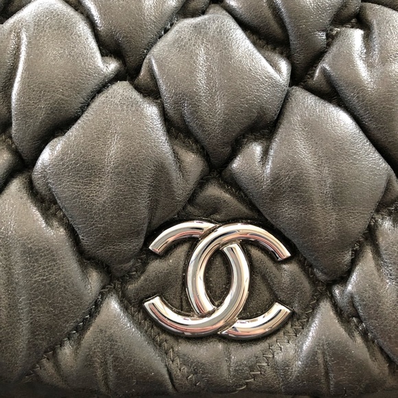 AUTH Chanel Grey Black Silver Bubble Quilted Shoulder Handbag purse Leather Bag - Picture 12 of 13